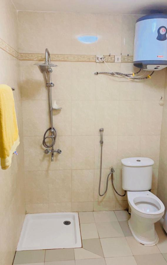 Yelow Home Dakar Luaran gambar