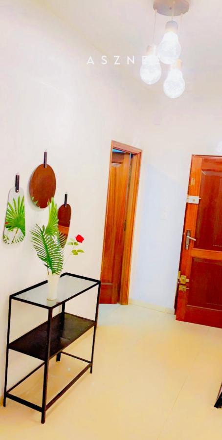 Yelow Home Dakar Luaran gambar